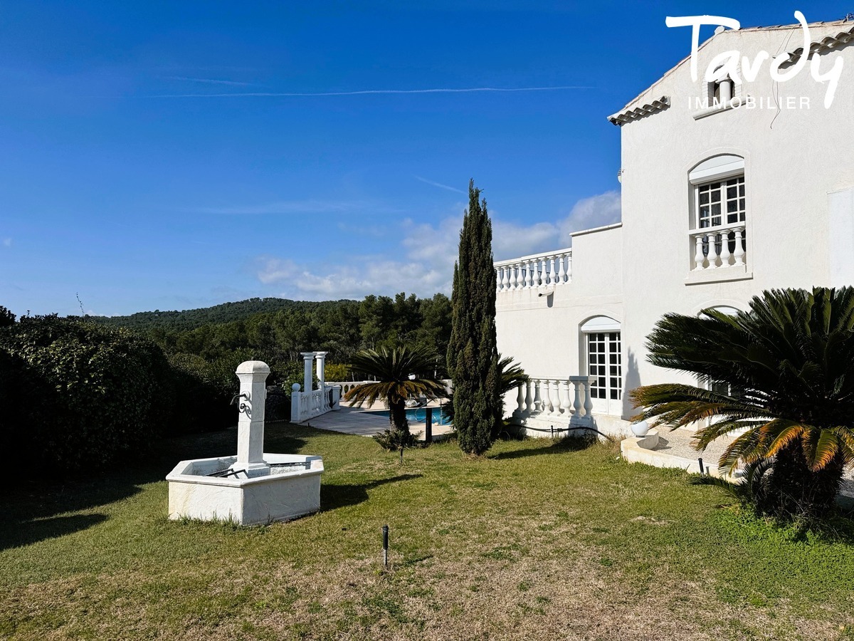 Villa vue mer et acc�s mer - 83270 SAINT-CYR-SUR-MER  - Saint-Cyr-sur-Mer