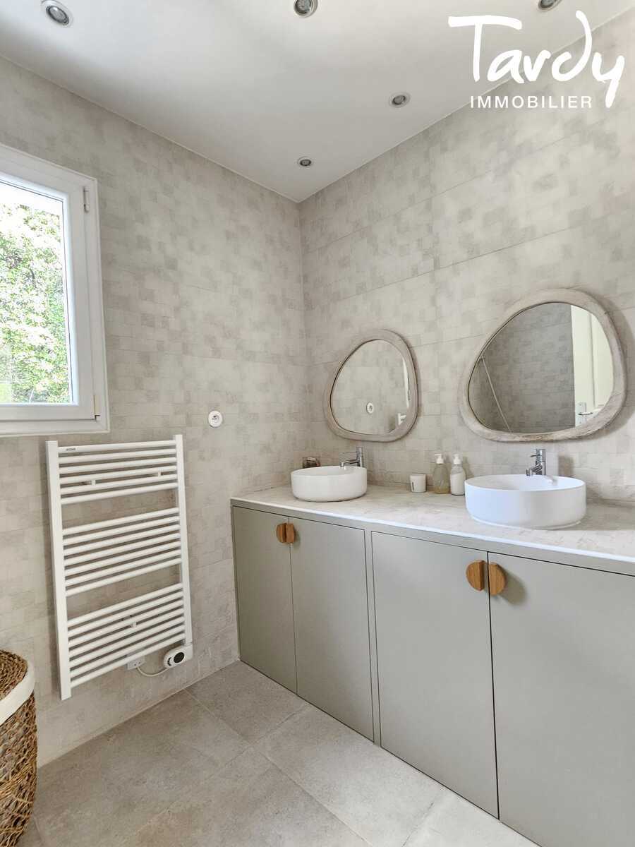 VILLA DE CHARME - Proche mer - 83110 Sanary-sur-Mer - Sanary-sur-Mer - VILLA CHARME 5 MIN COMMODITES - SANARY SUR MER - 83110 - TARDY IMMOBILIER