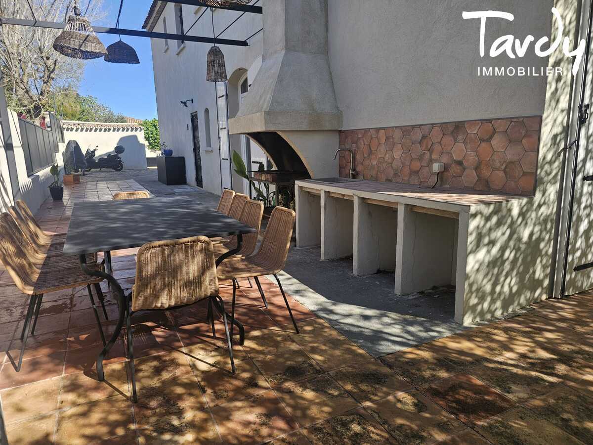 Villa d'exception - 8 P - 5 Chambres - 83000 CAP BRUN - TOULON - Toulon - Demeure rare - Toulon - Cuisine d'�t�
