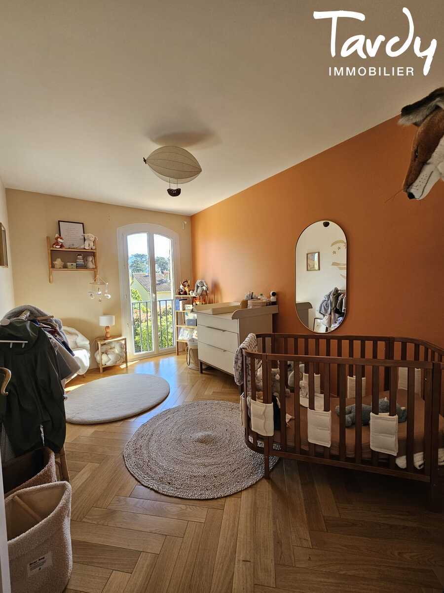 Villa d'exception - 8 P - 5 Chambres - 83000 CAP BRUN - TOULON - Toulon - Villa charme - 83 000 -  8 Pi�ces