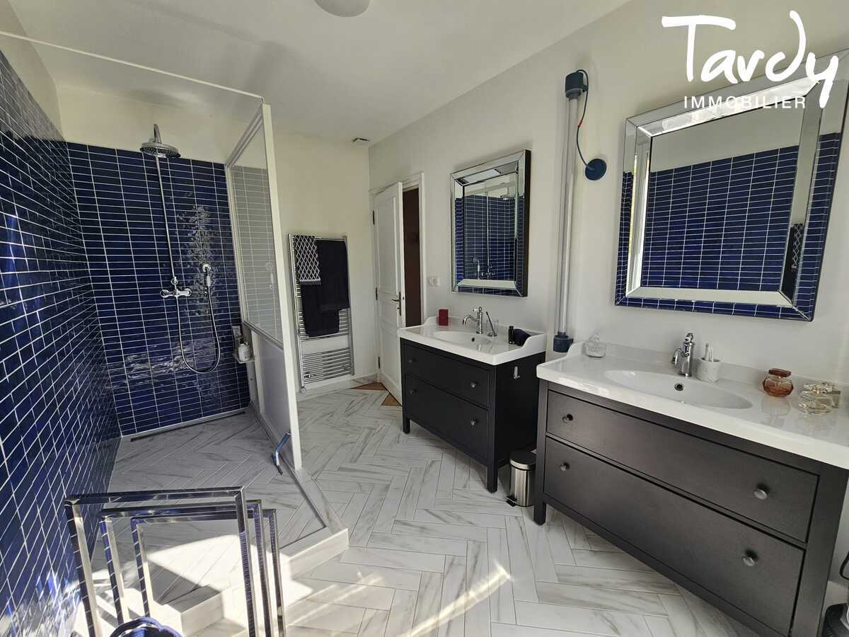 Villa d'exception - 8 P - 5 Chambres - 83000 CAP BRUN - TOULON - Toulon - Villa familiale - Toulon 3 salles d'eau - 5 chambres