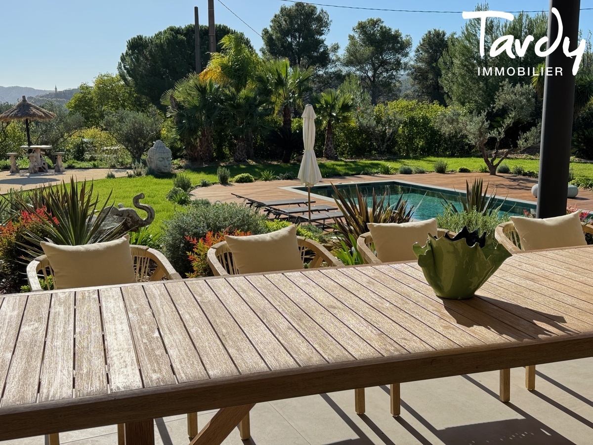 Architecture contemporaine, Grands  Volumes - 83740 LA CADIERE D'AZUR - La Cadi�re-d'Azur - contemporaine La Cadi�re d'Azur Tardy Immobilier