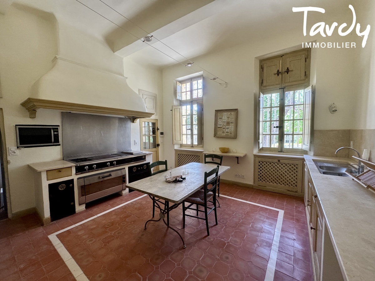 Bastide 18� � 5 min du centre - 13100 AIX-EN-PROVENCE  - Aix-en-Provence