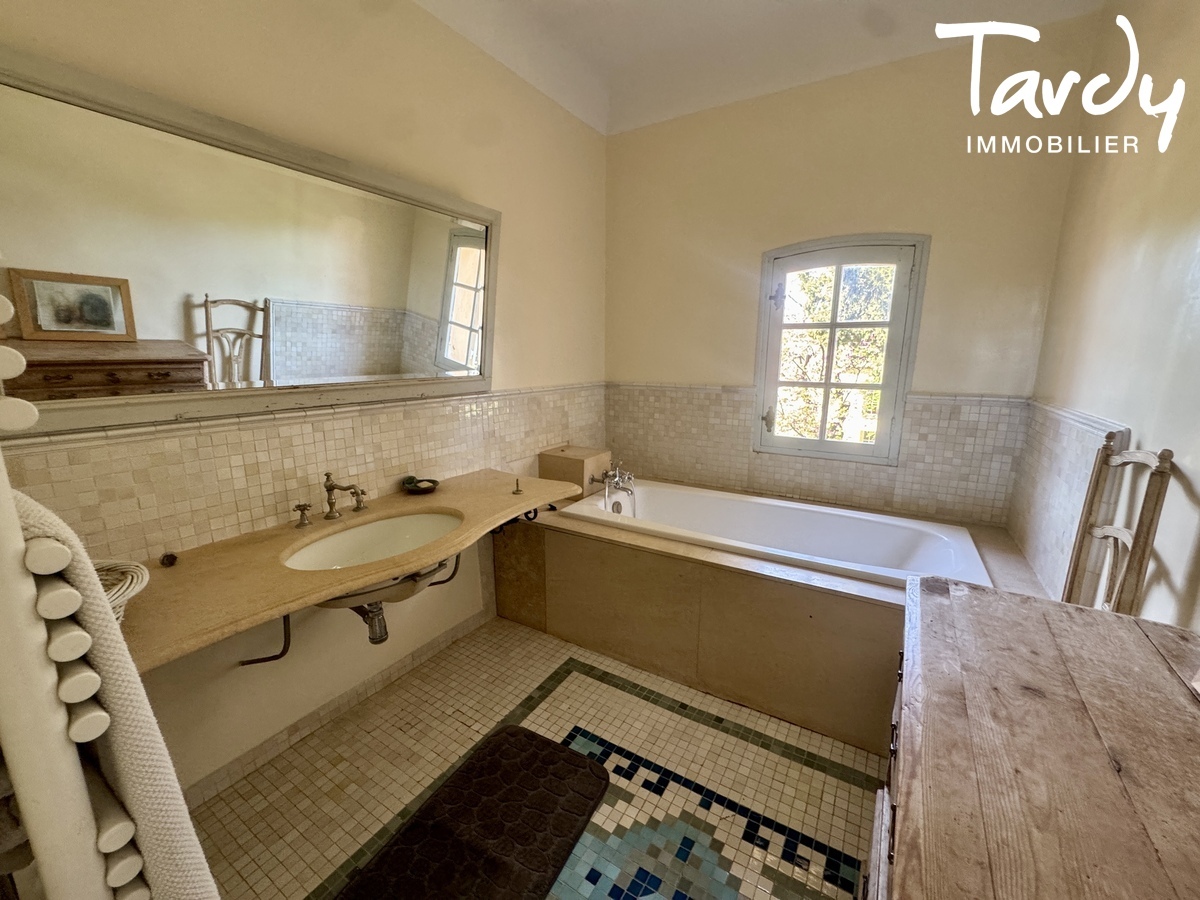 Bastide 18� � 5 min du centre - 13100 AIX-EN-PROVENCE  - Aix-en-Provence