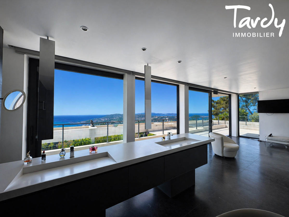 Villa Vue mer panoramique � TOULON 83200 - Toulon - maison 4000m2 terrain - Toulon - Tardy Immobilier