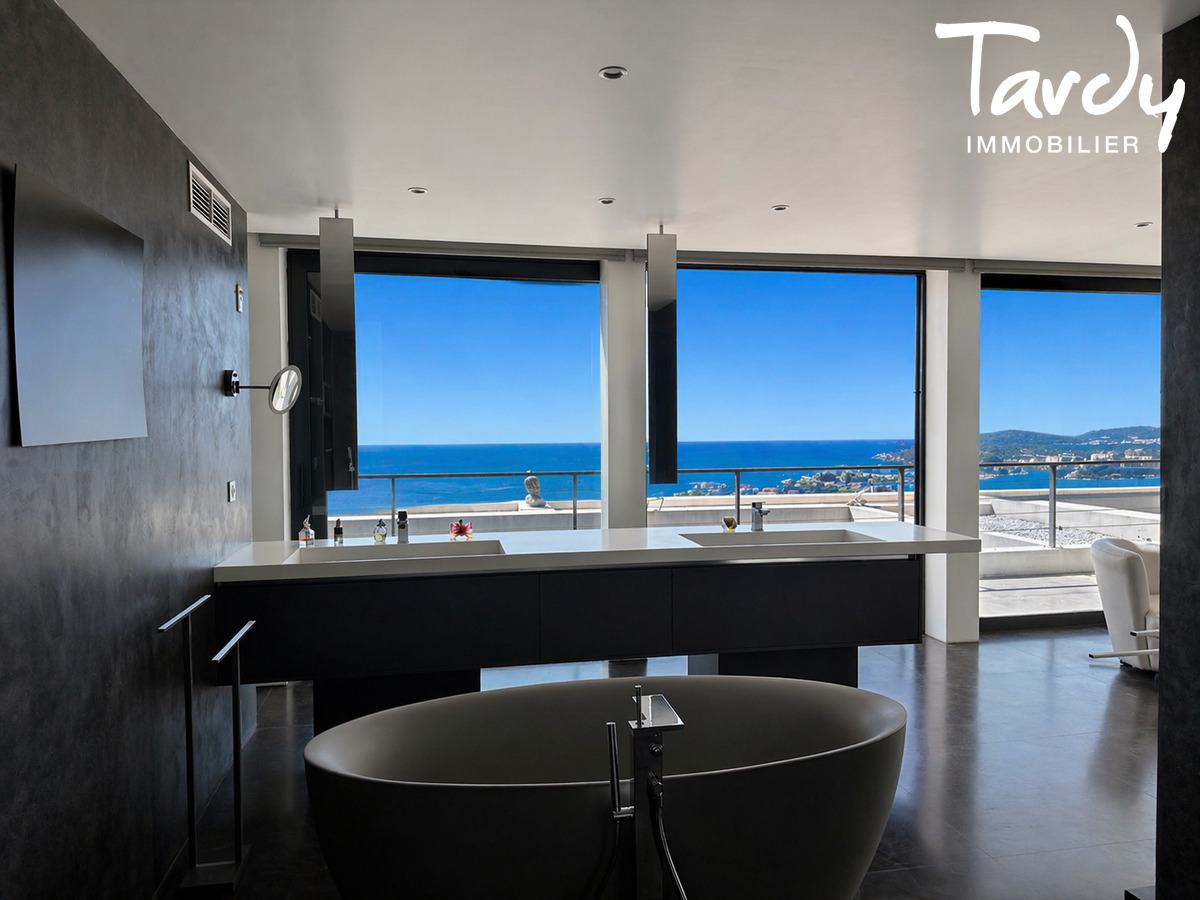 Villa Vue mer panoramique � TOULON 83200 - Toulon - villa vue mer baie - toulon - Tardy immobilier -