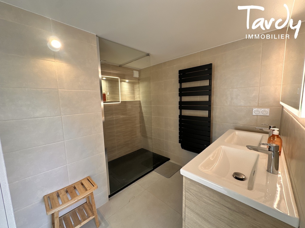 Villa familiale avec piscine chauff�e et vue sur les collines - Ollioules - 83190 - Ollioules