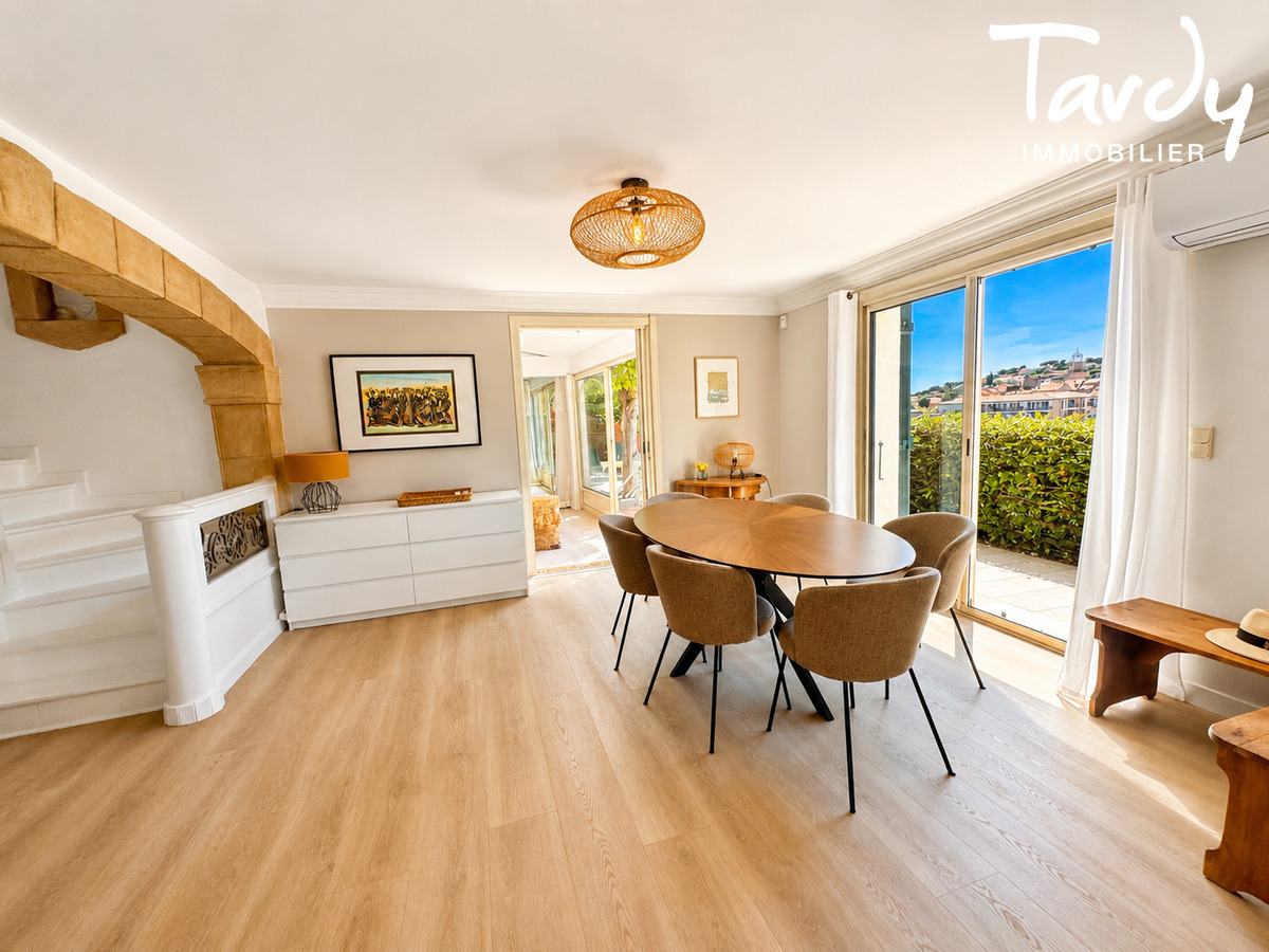 Villa familiale avec piscine chauff�e et vue sur les collines - Ollioules - 83190 - Ollioules