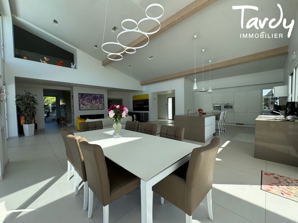 Contemporaine � c�t� de la plage - 83270 SAINT-CYR-SUR MER  - Saint-Cyr-sur-Mer