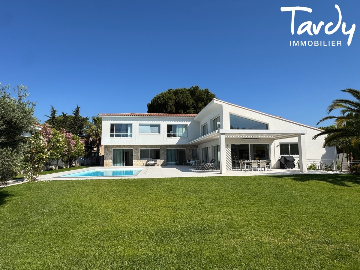 Contemporaine � c�t� de la plage - 83270 SAINT-CYR-SUR MER  - Saint-Cyr-sur-Mer