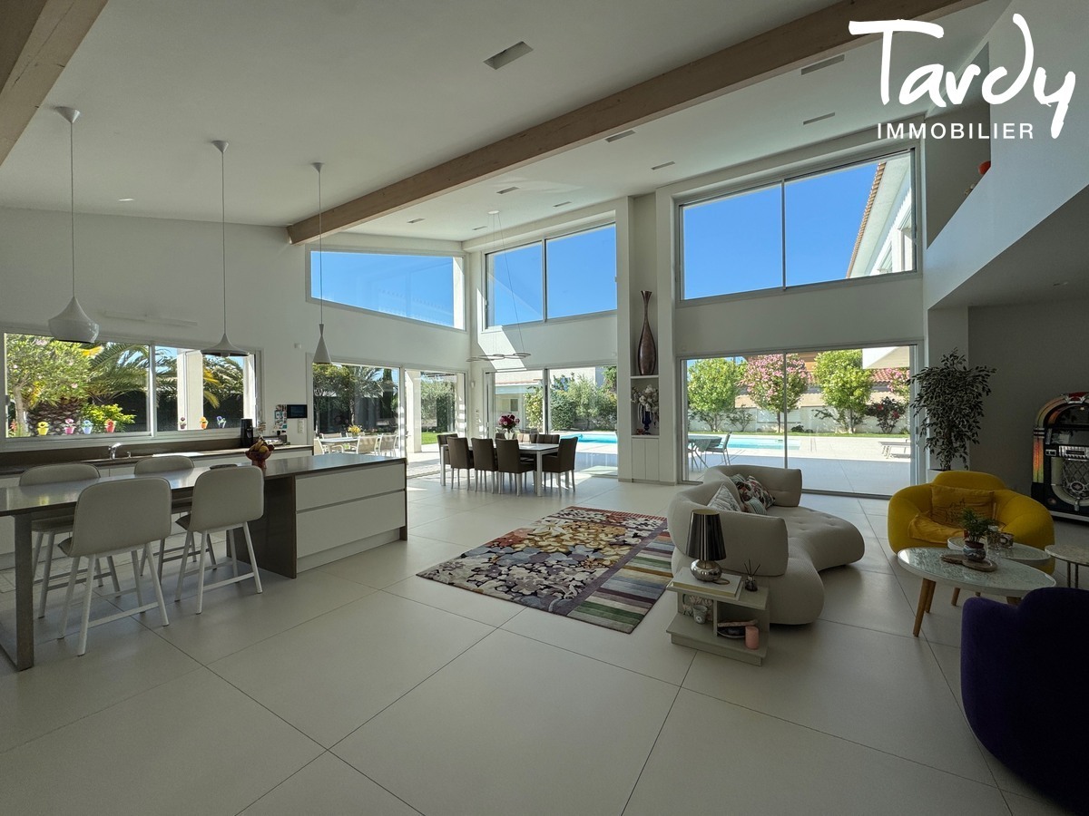 Contemporaine � c�t� de la plage - 83270 SAINT-CYR-SUR MER  - Saint-Cyr-sur-Mer