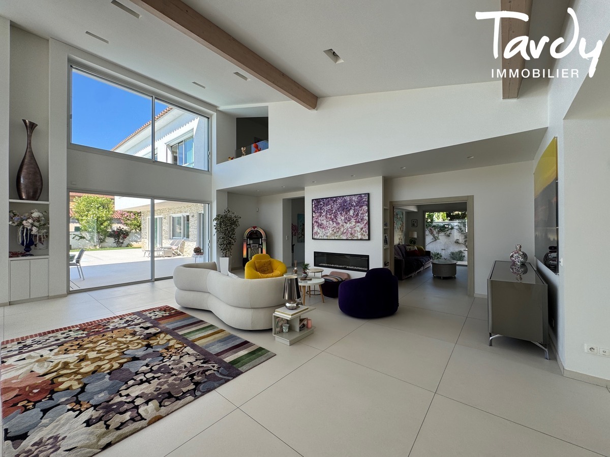 Contemporaine � c�t� de la plage - 83270 SAINT-CYR-SUR MER  - Saint-Cyr-sur-Mer
