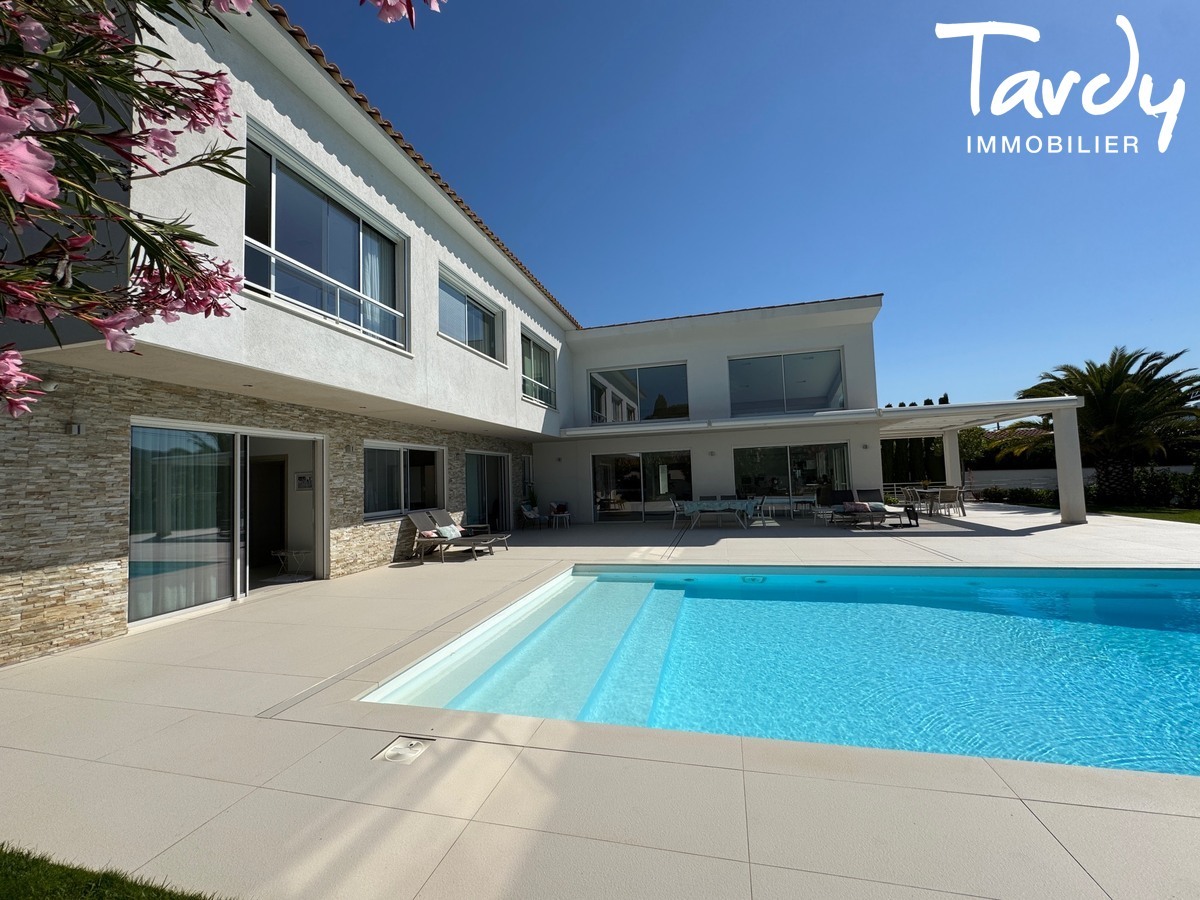 Contemporaine � c�t� de la plage - 83270 SAINT-CYR-SUR MER  - Saint-Cyr-sur-Mer