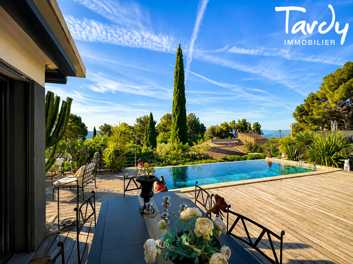 Villa contemporaine proche plage, vue mer - 83270 SAINT-CYR-SUR-MER - Saint-Cyr-sur-Mer