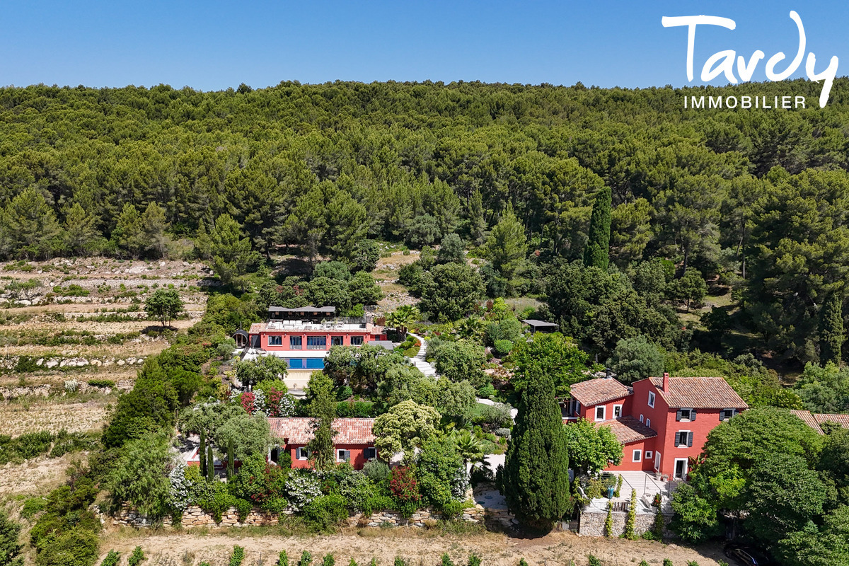 Exceptionnelle Propri�t� Familiale - 13260 CASSIS - Cassis
