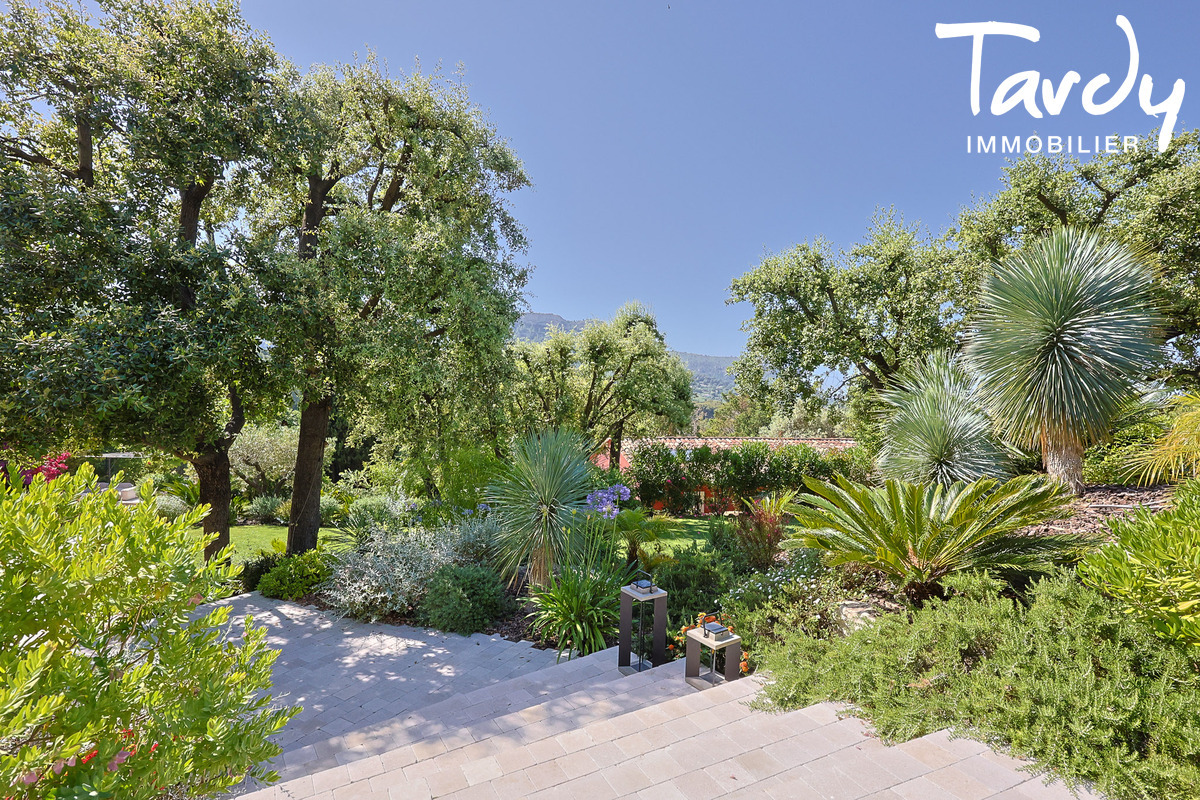 Exceptionnelle Propri�t� Familiale - 13260 CASSIS - Cassis