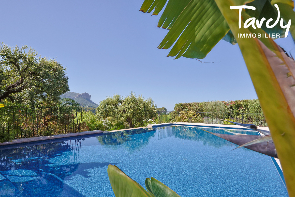 Exceptionnelle Propri�t� Familiale - 13260 CASSIS - Cassis