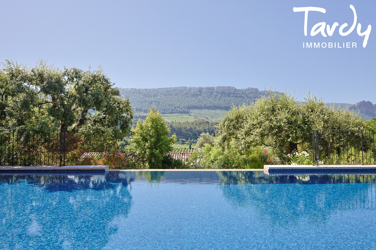 Exceptionnelle Propri�t� Familiale - 13260 CASSIS - Cassis