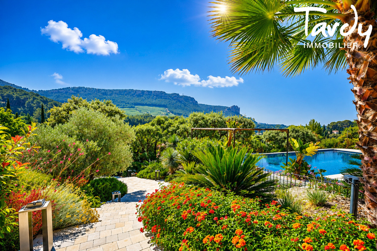 Exceptionnelle Propri�t� Familiale - 13260 CASSIS - Cassis
