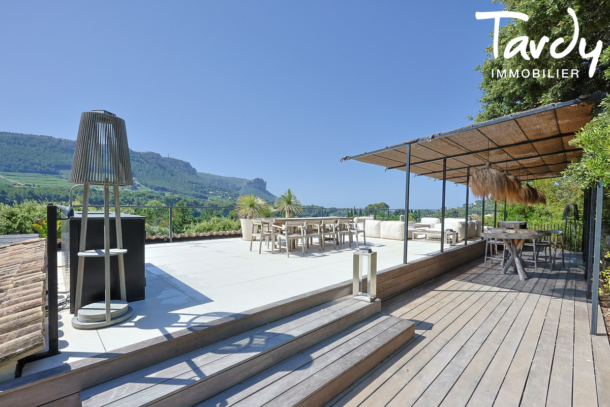 Exceptionnelle Propri�t� Familiale - 13260 CASSIS - Cassis