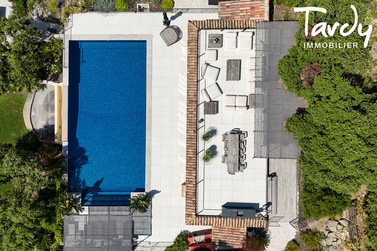 Exceptionnelle Propri�t� Familiale - 13260 CASSIS - Cassis