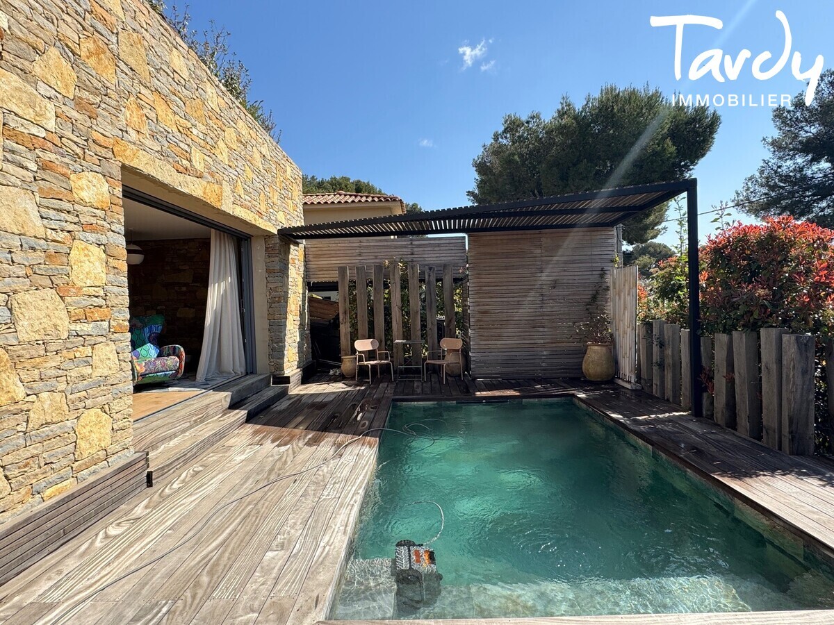 Villa - Appartement, Contemporain - 83740 LA CADIERE D'AZUR - La Cadi�re-d'Azur