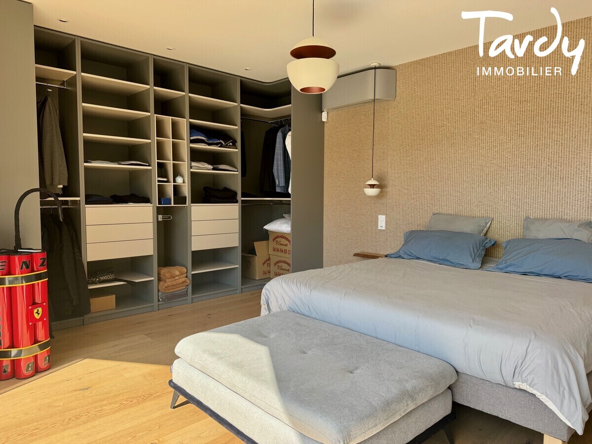 Villa - Appartement, Contemporain - 83740 LA CADIERE D'AZUR - La Cadi�re-d'Azur