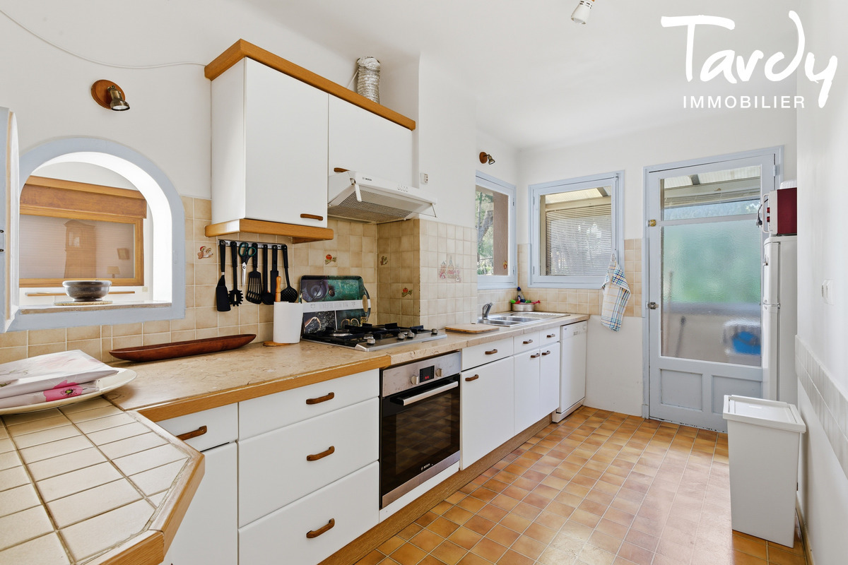 Villa ancienne avec travaux - 13260 CASSIS - Cassis
