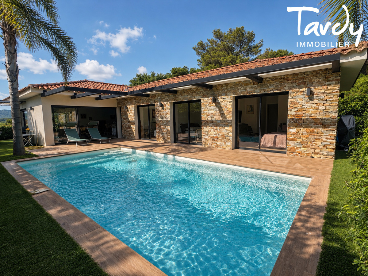 Plain-Pied, piscine, vue - 83110 SANARY SUR MER - sanary sur mer - Villa plain pied Sanary sur Mer Tardy Immobilier