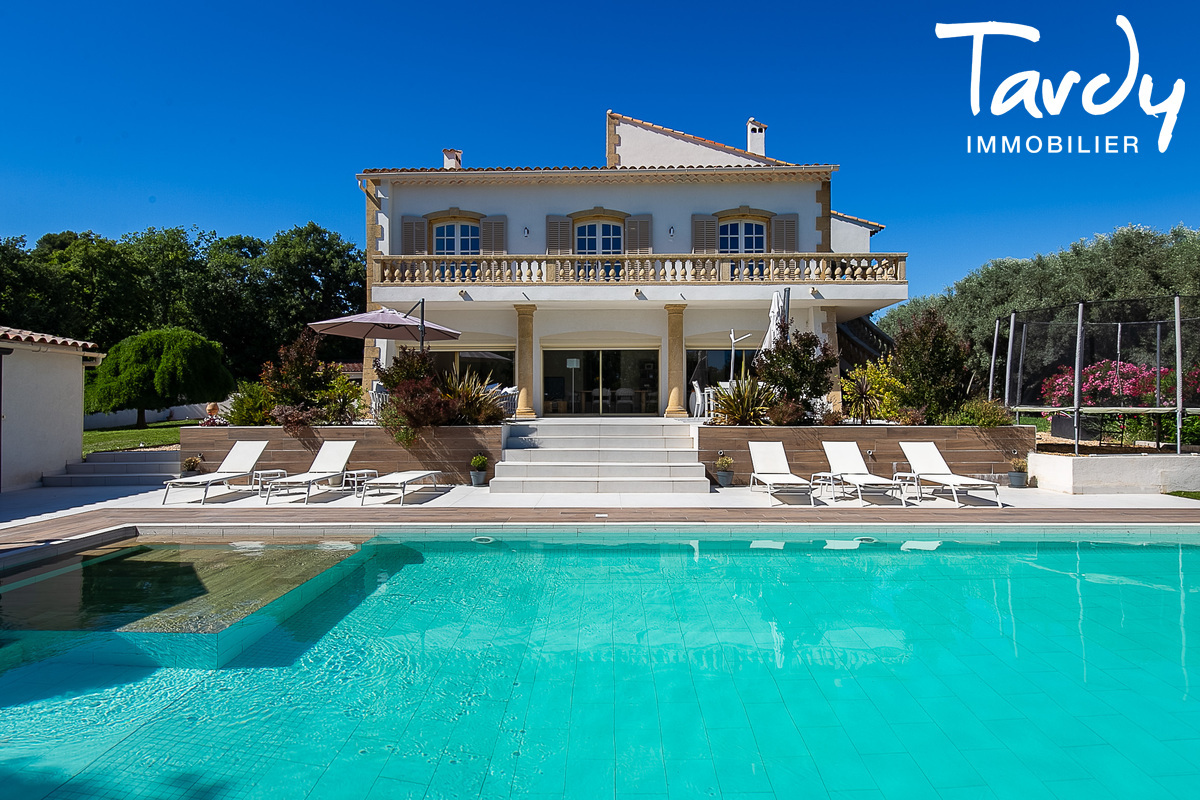 Grande propri�t� familiale avec maison d�amis, pool-house et piscine chauff�e - 13 400 AUBAGNE - Aubagne - bastide Aubagne - 13400 - Tardy Immobilier