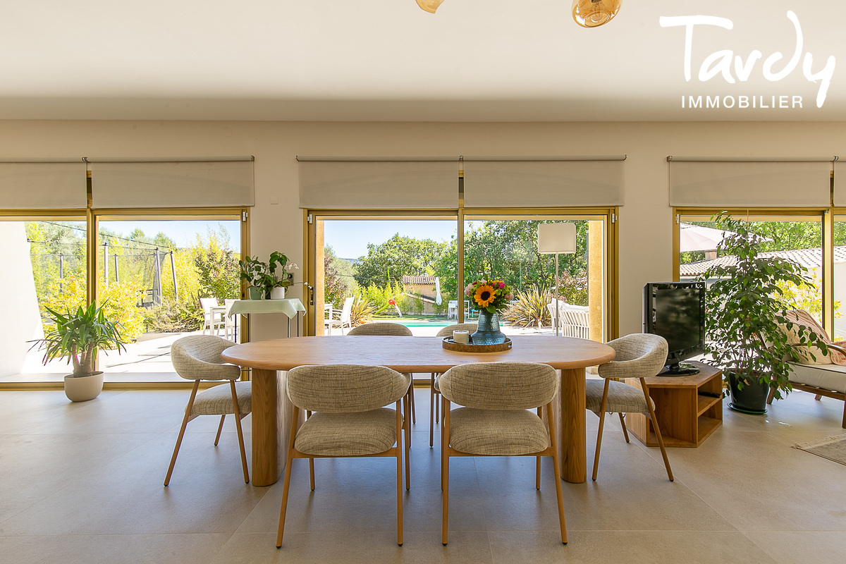 Grande propri�t� familiale avec maison d�amis, pool-house et piscine chauff�e - 13 400 AUBAGNE - Aubagne - maison 5000m2 terrain - 13400 - Tardy Immobilier