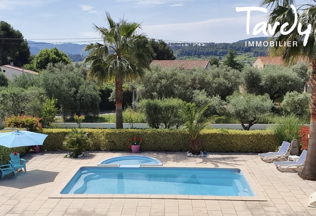 Villa familiale avec piscine sur 2 000 m� de terrain 83 740 - La Cadi�re-d�Azur - La Cadi�re-d'Azur