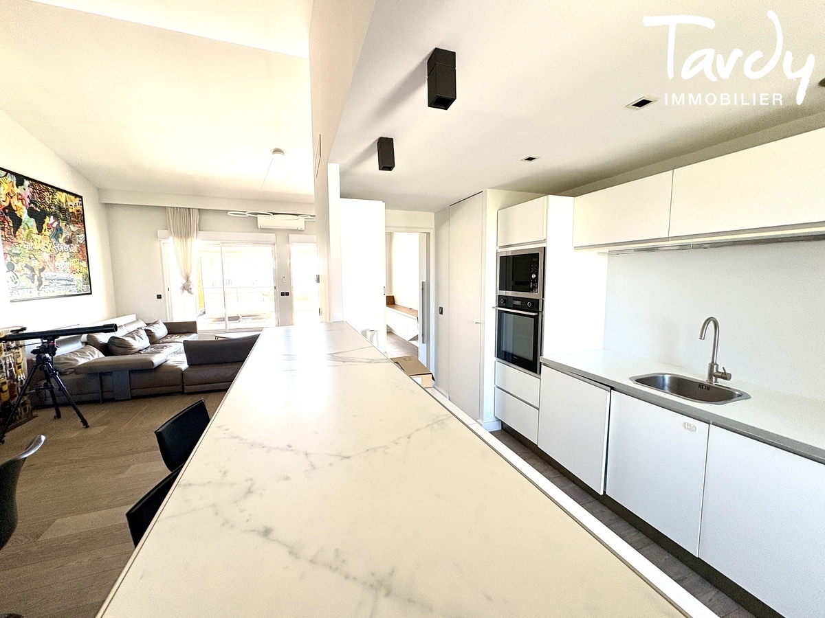 Penthouse Carr� d'Or - 13008 Marseille  - Marseille