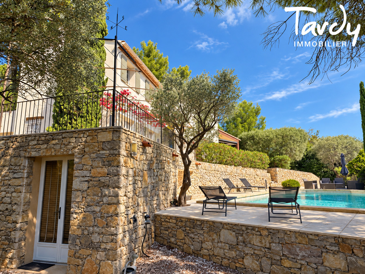 Villa de charme, Vue d�gag�e - 83190 OLLIOULES  - Ollioules