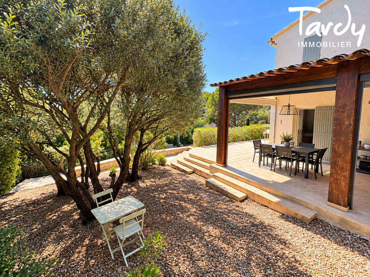 Villa de charme, Vue d�gag�e - 83190 OLLIOULES  - Ollioules
