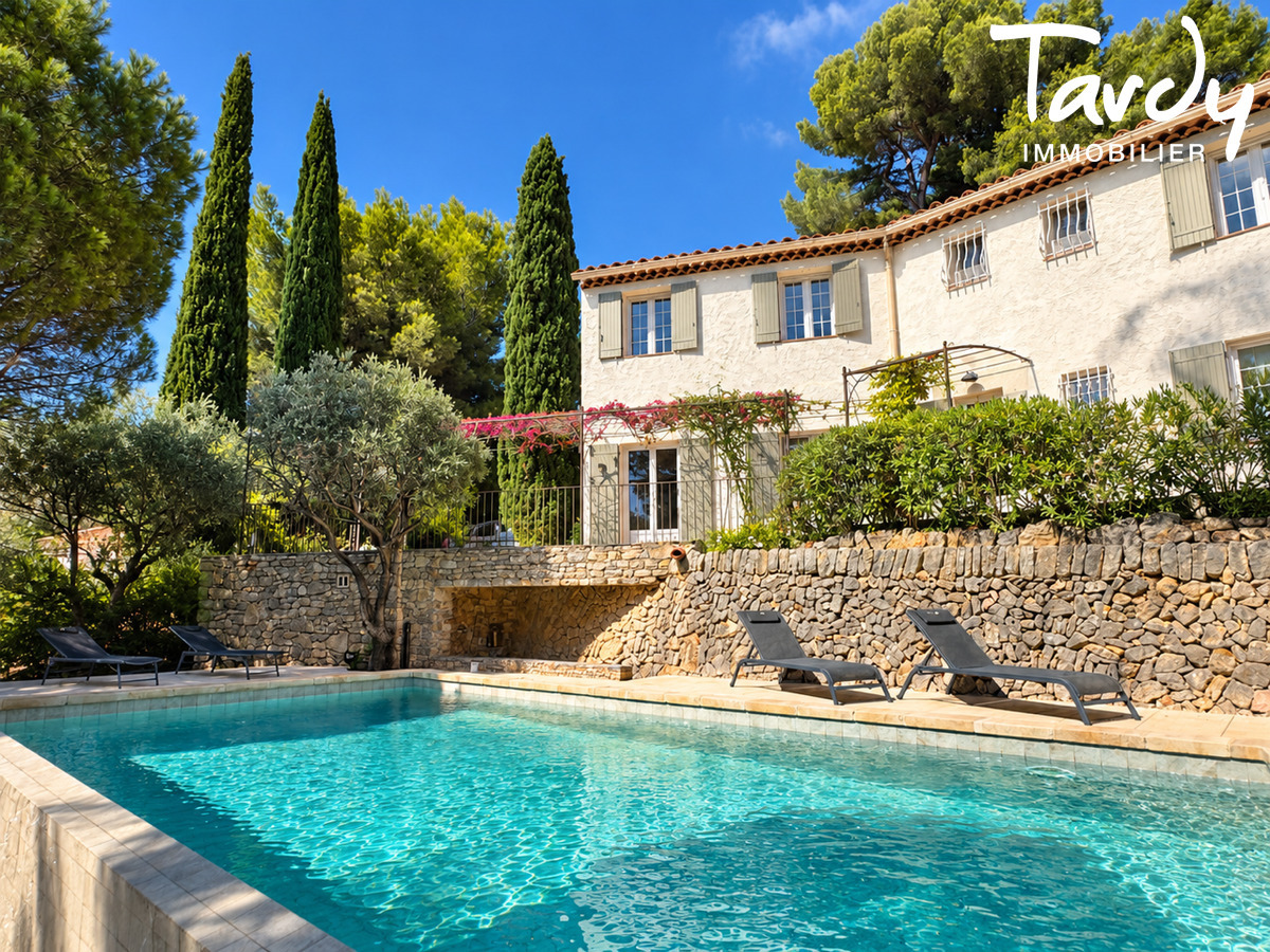 Villa de charme, Vue d�gag�e - 83190 OLLIOULES  - Ollioules