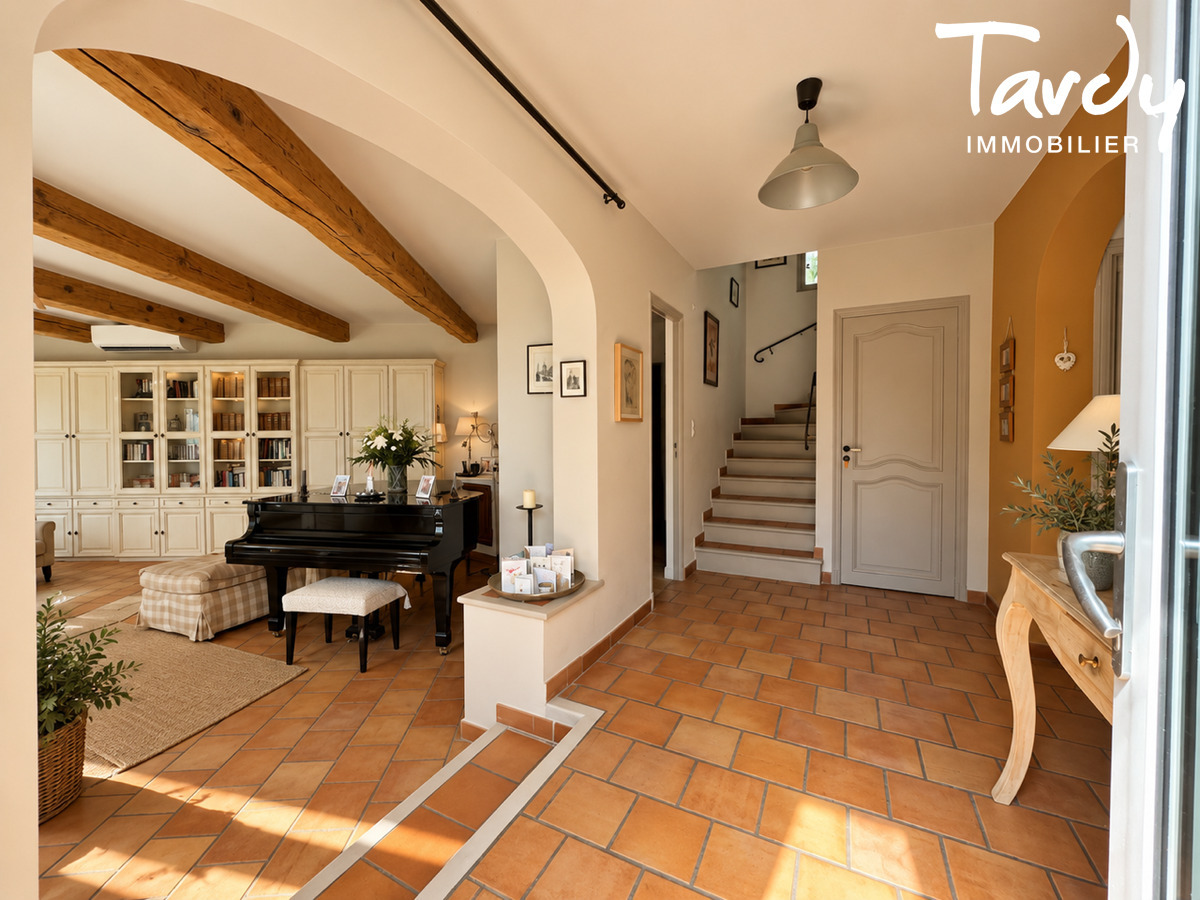 Villa de charme, Vue d�gag�e - 83190 OLLIOULES  - Ollioules - Villa charme Ollioules Tardy