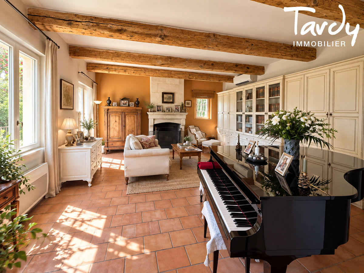 Villa de charme, Vue d�gag�e - 83190 OLLIOULES  - Ollioules