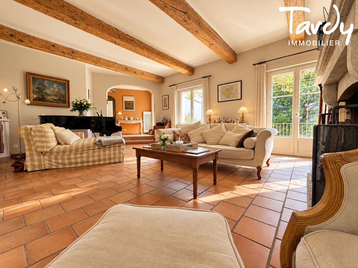 Villa de charme, Vue d�gag�e - 83190 OLLIOULES  - Ollioules