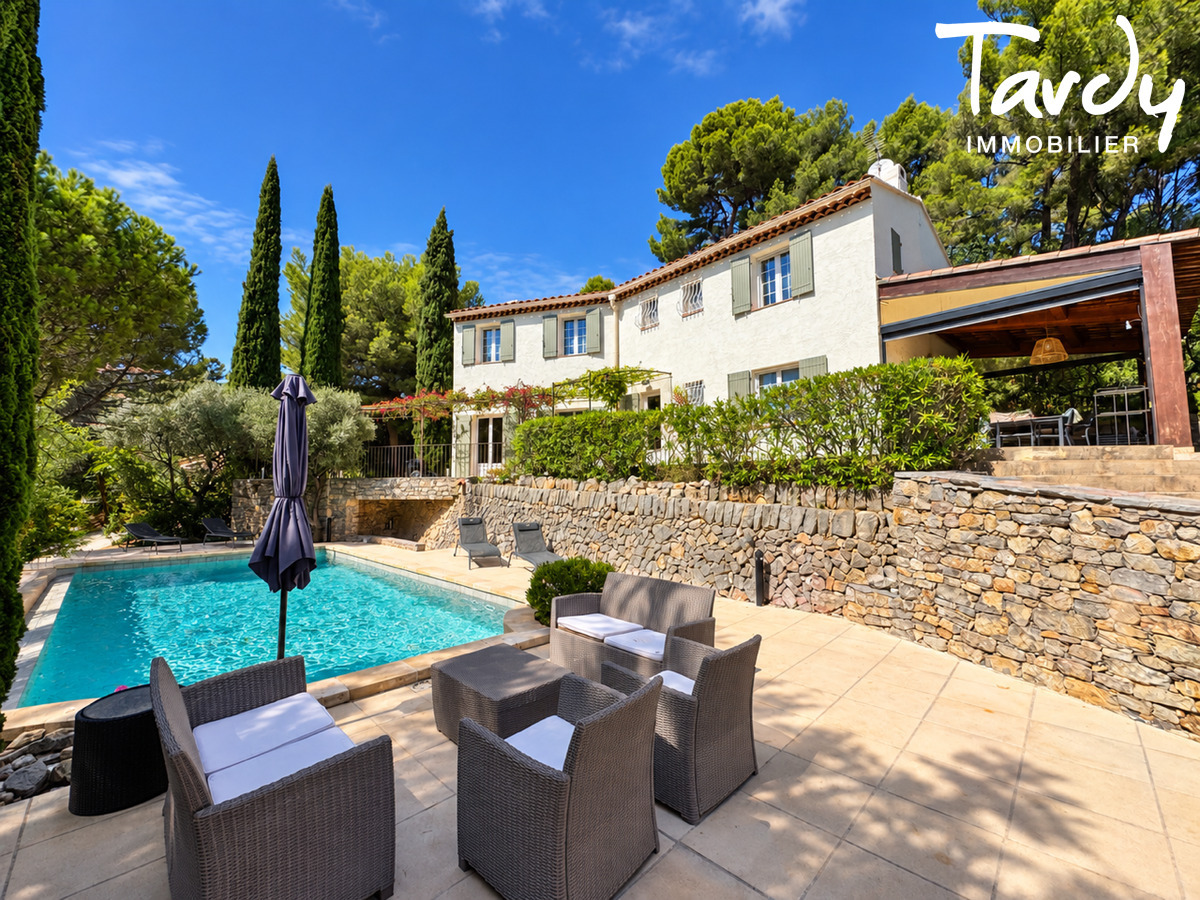 Villa de charme, Vue d�gag�e - 83190 OLLIOULES  - Ollioules