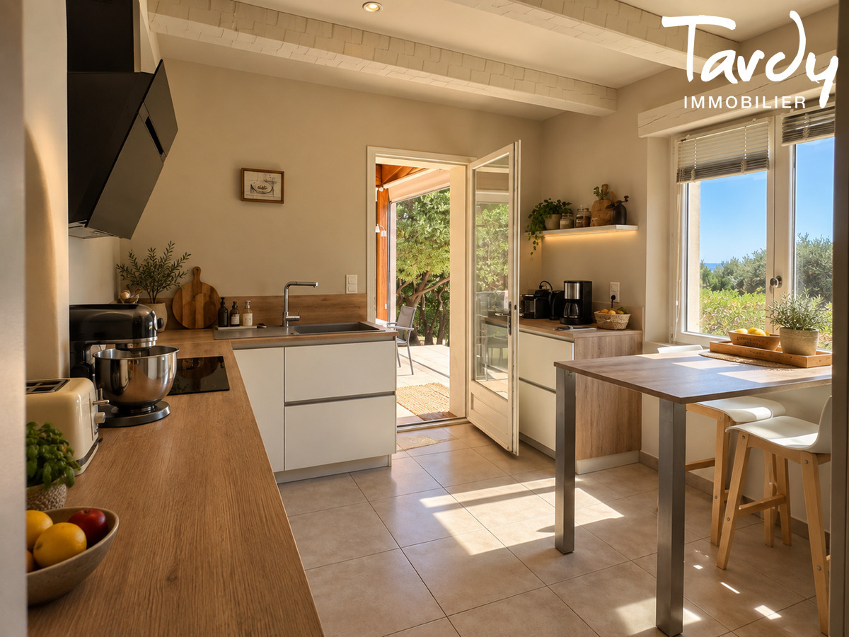 Villa de charme, Vue d�gag�e - 83190 OLLIOULES  - Ollioules