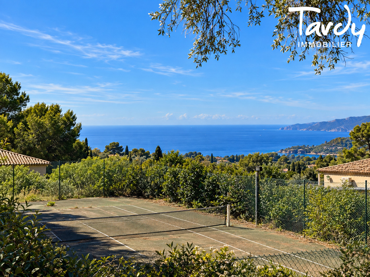 Villa de charme vue mer - 83740 LA CADIERE D'AZUR - La Cadi�re-d'Azur - Villa vue mer tennis proche mer, 83740 La cadi�re d'Azur - Tardy immobilier