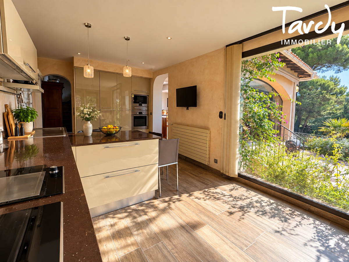 Villa de charme vue mer - 83740 LA CADIERE D'AZUR - La Cadi�re-d'Azur