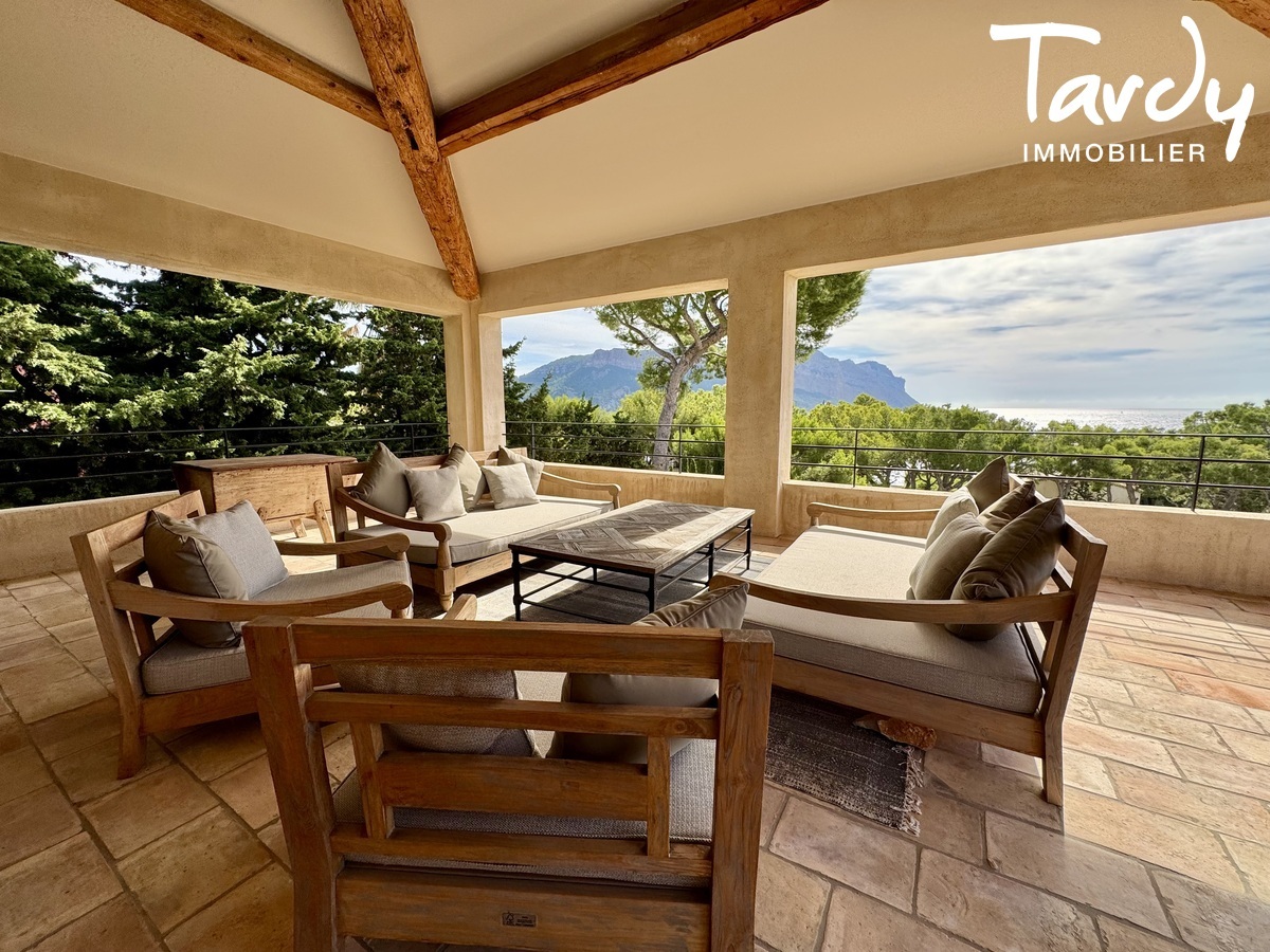 Villa Vue mer � Avenue Jean-Jacques Garcin, face au Cap Canaille - 13260 CASSIS - Cassis