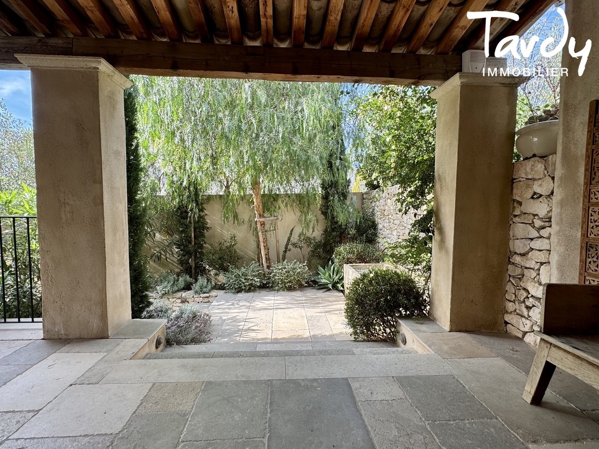 Villa Vue mer � Avenue Jean-Jacques Garcin, face au Cap Canaille - 13260 CASSIS - Cassis