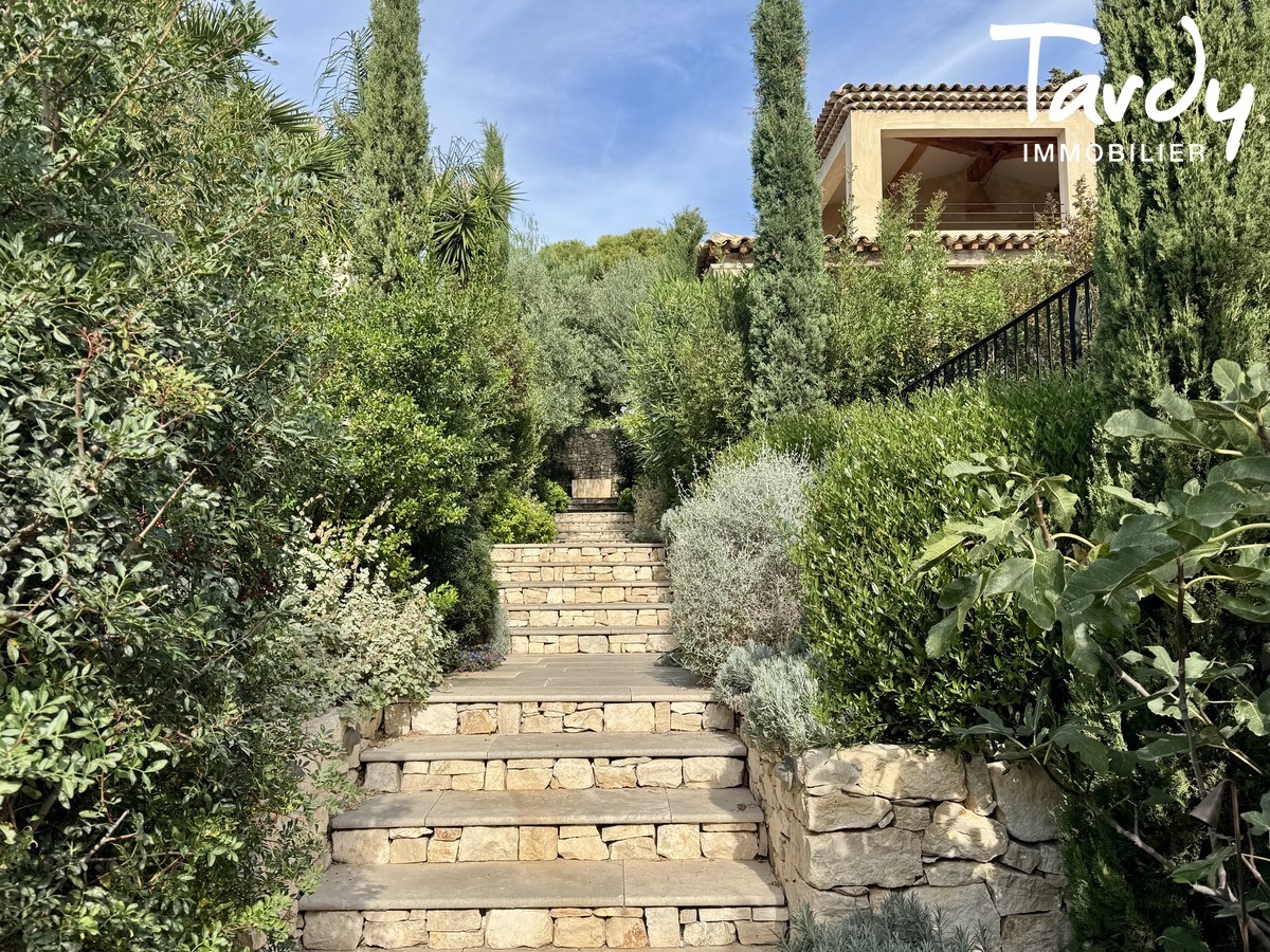 Villa Vue mer � Avenue Jean-Jacques Garcin, face au Cap Canaille - 13260 CASSIS - Cassis