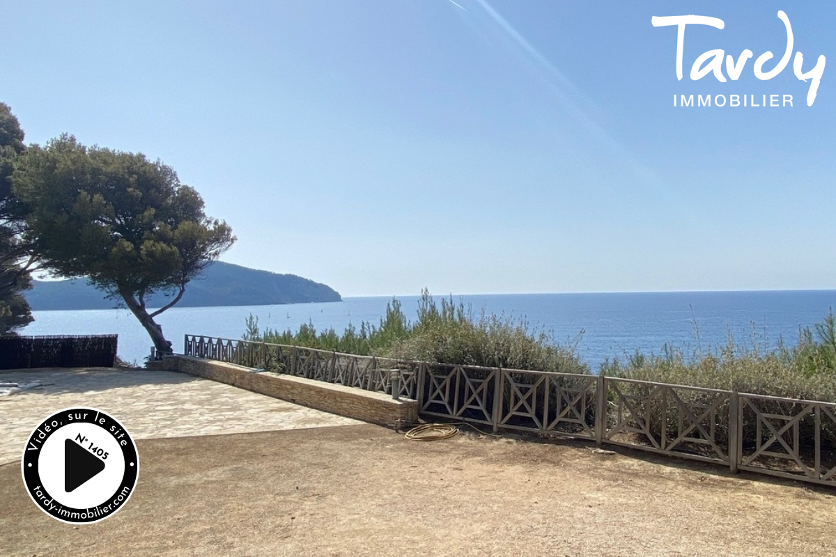 Propri�t� pieds dans l'eau - 83270 SAINT-CYR SUR MER - Saint-Cyr-sur-Mer
