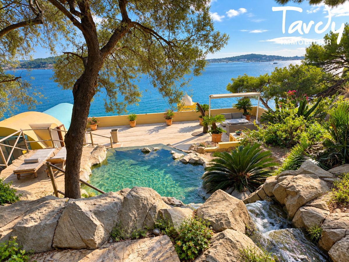Attique avec jardin face � la mer - 83500 TAMARIS SUR MER - Tamaris sur Mer