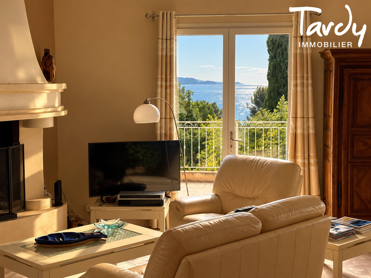 Propri�t� de caract�re, Vue mer - CARQUEIRANNE 83320 - Carqueiranne