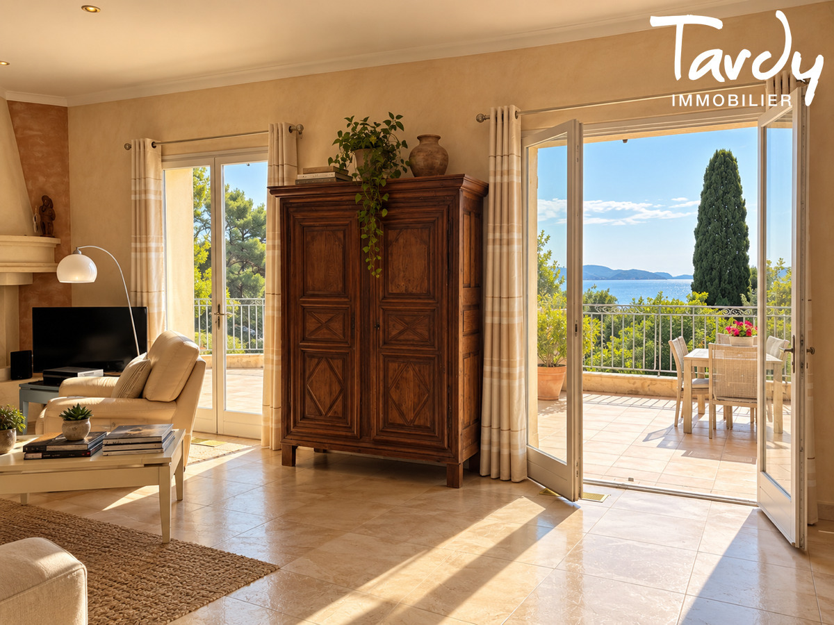 Propri�t� de caract�re, Vue mer - CARQUEIRANNE 83320 - Carqueiranne